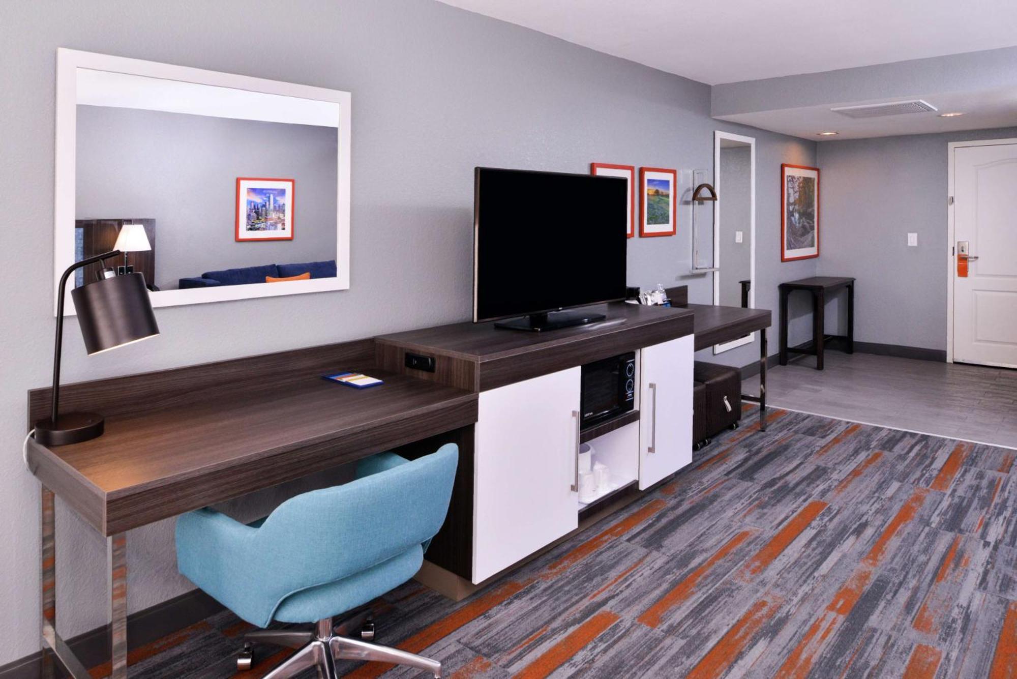 Hampton Inn & Suites Legacy Park-Frisco Exteriör bild