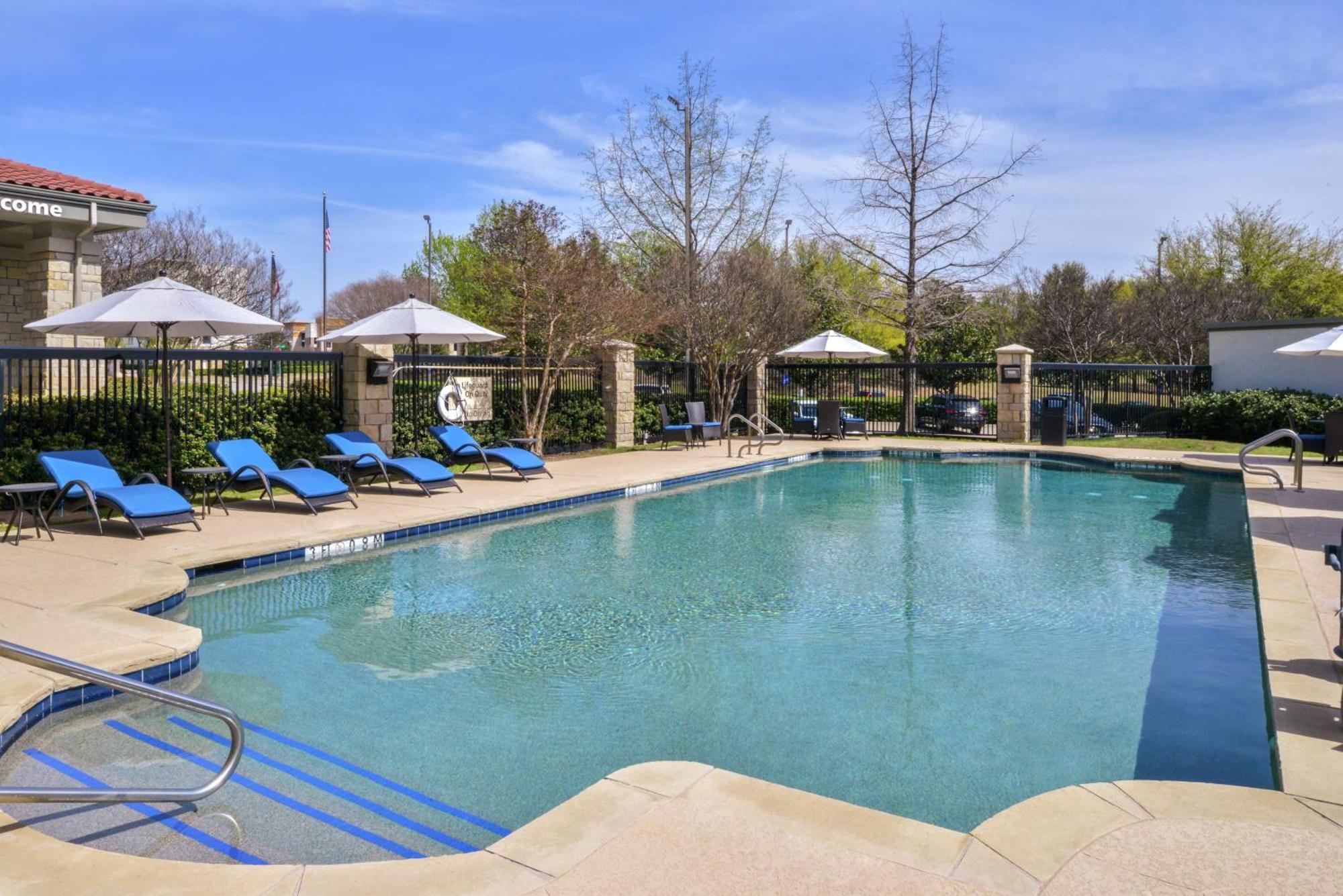Hampton Inn & Suites Legacy Park-Frisco Exteriör bild