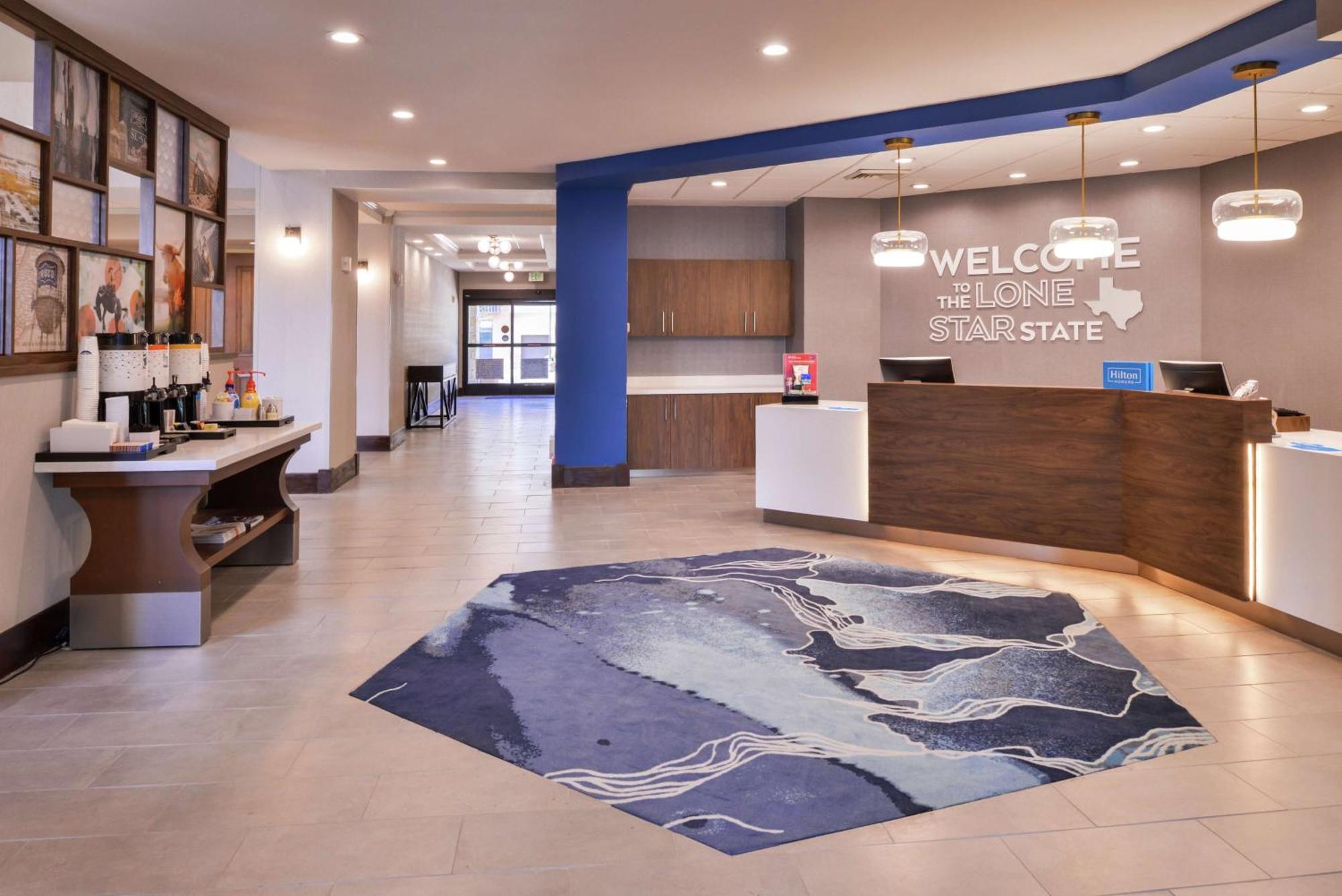 Hampton Inn & Suites Legacy Park-Frisco Exteriör bild