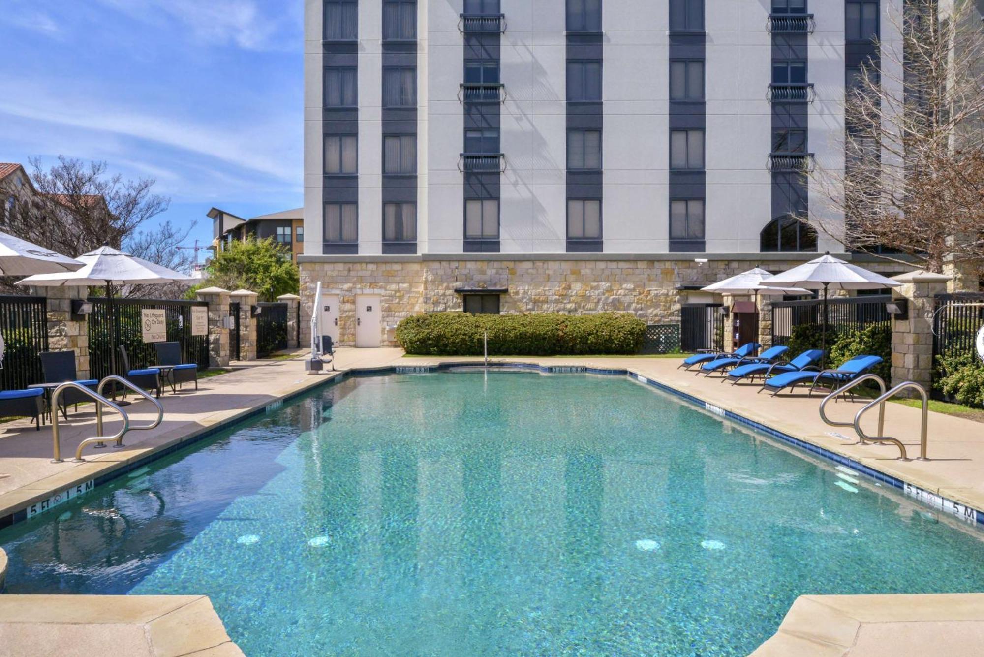 Hampton Inn & Suites Legacy Park-Frisco Exteriör bild