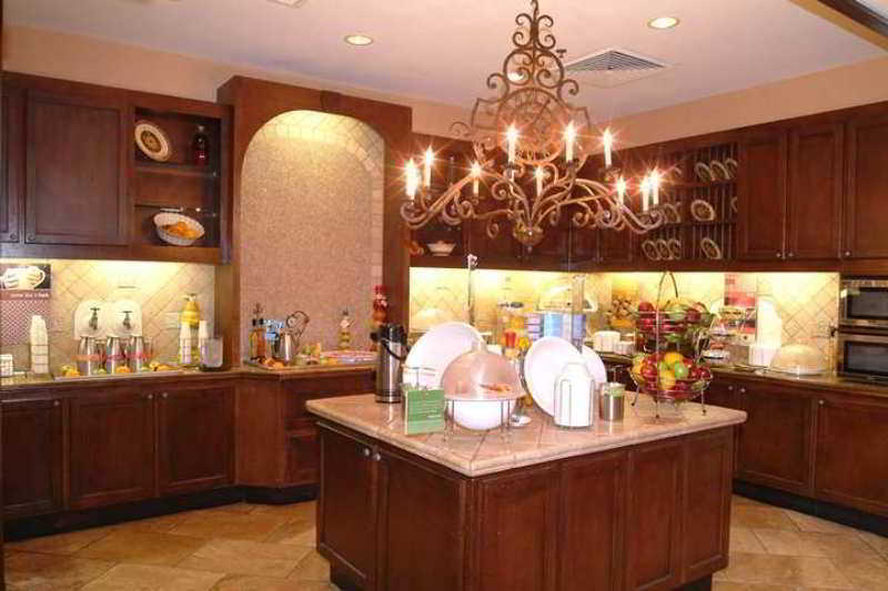 Hampton Inn & Suites Legacy Park-Frisco Restaurang bild